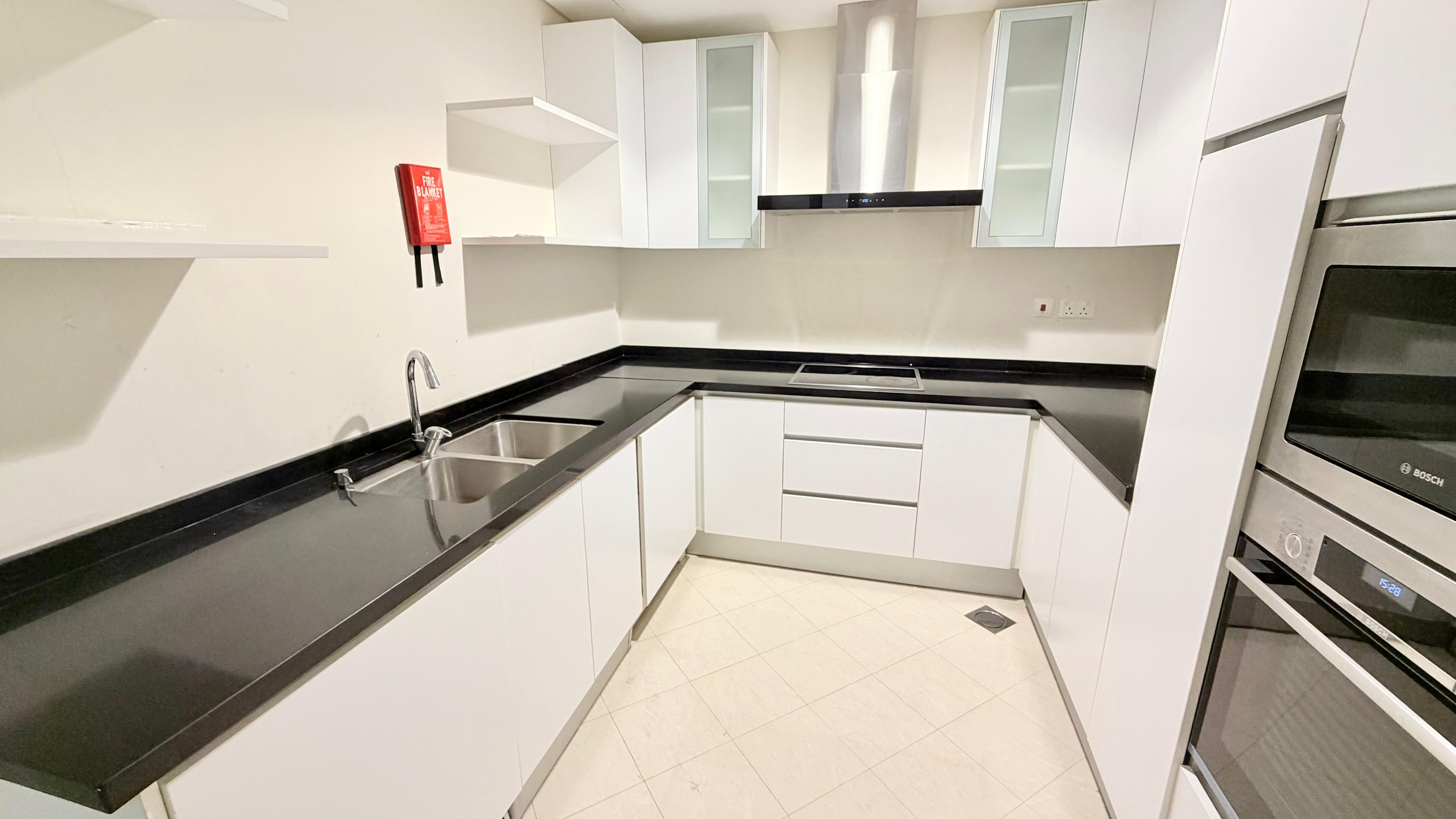 Sea view Large Two bedrooms in Reef Island