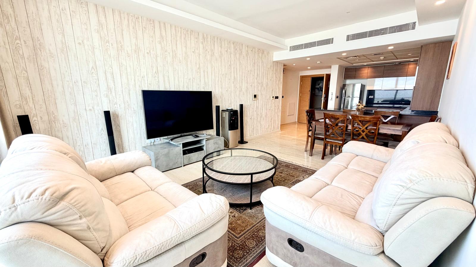LUXURY 2BR | WATERFRONT LIVING 
