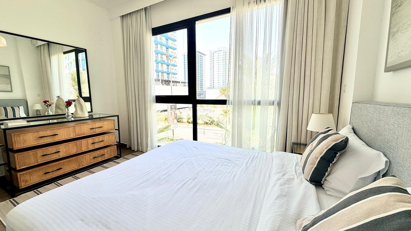 Luxury 2BR | Spacious Layout | Balcony | Amwaj