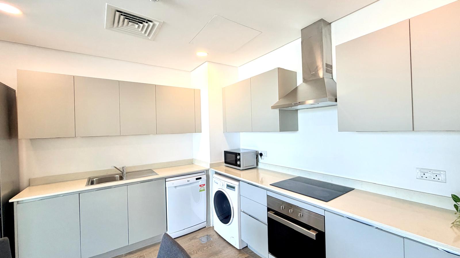 Luxury 2BR | Spacious Layout | Balcony | Amwaj