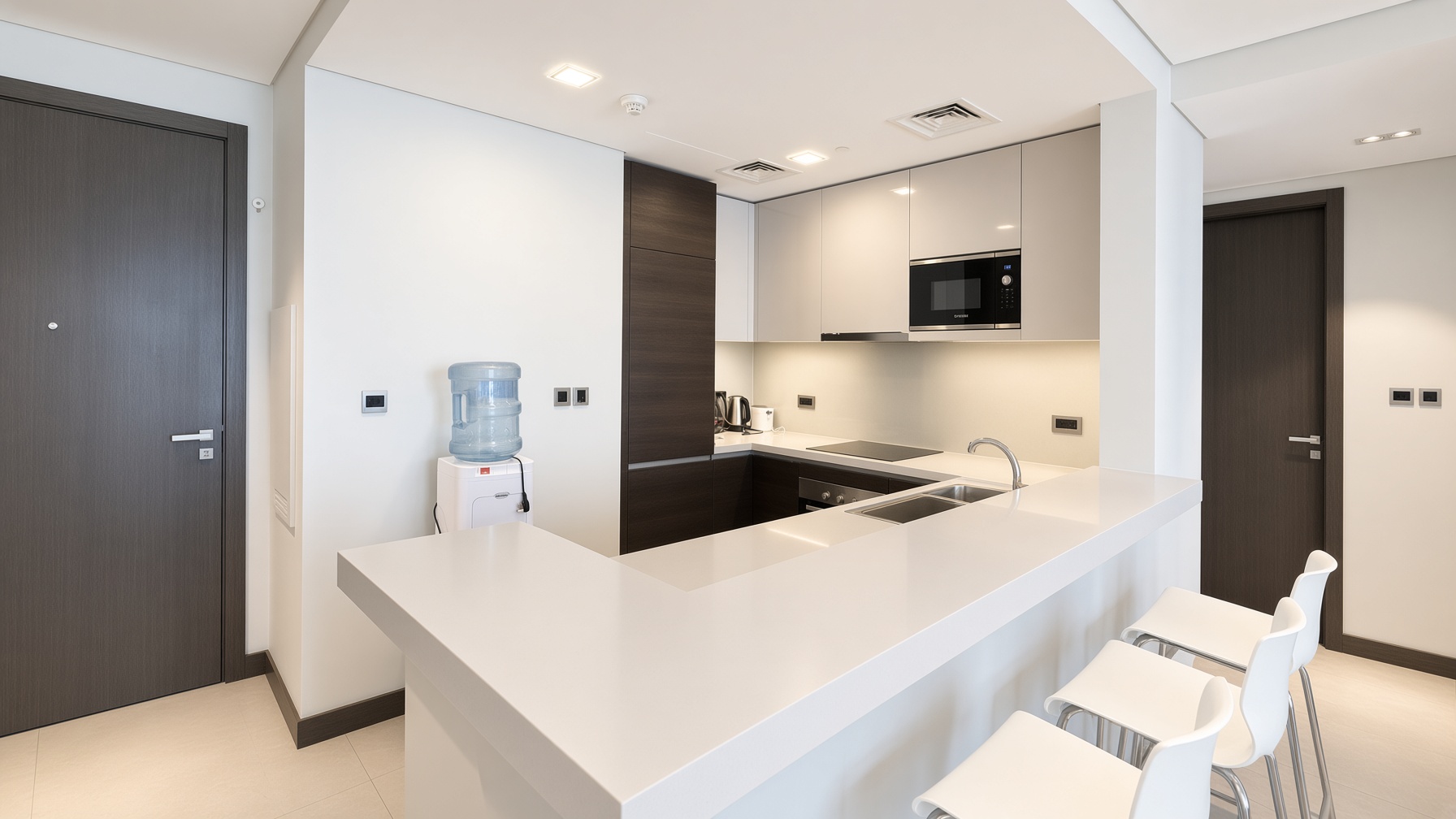 Balcony | Modern | Luxury | Prime Location