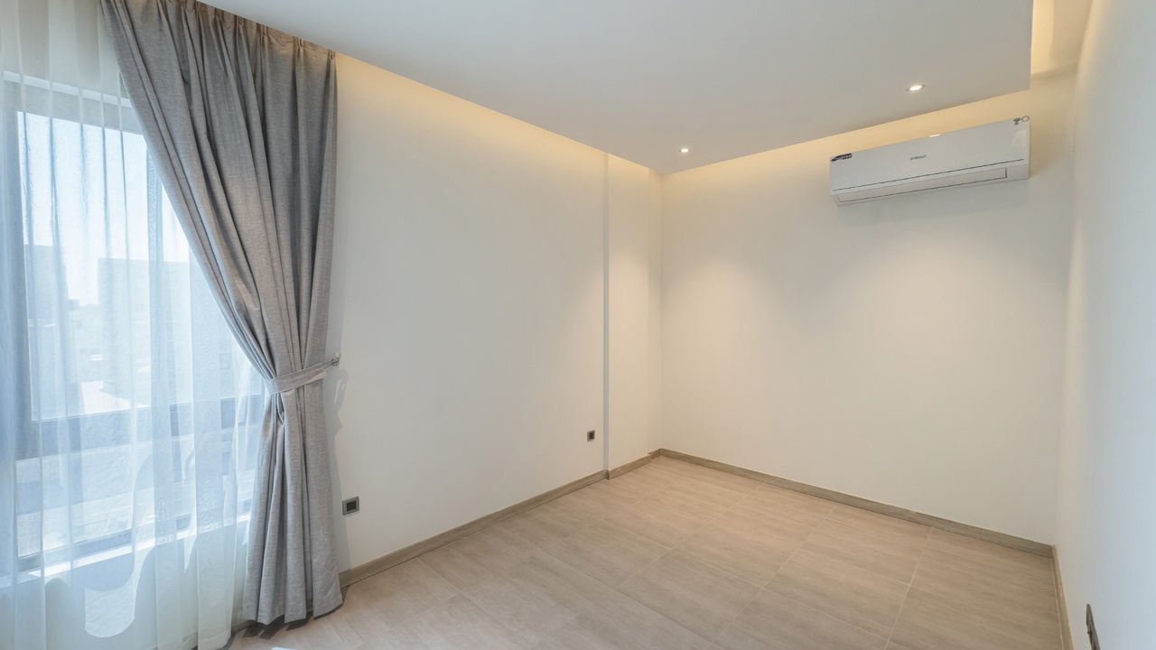SPACIOUS | NEW BUILD | NEAR JANABIYAH SQUARE