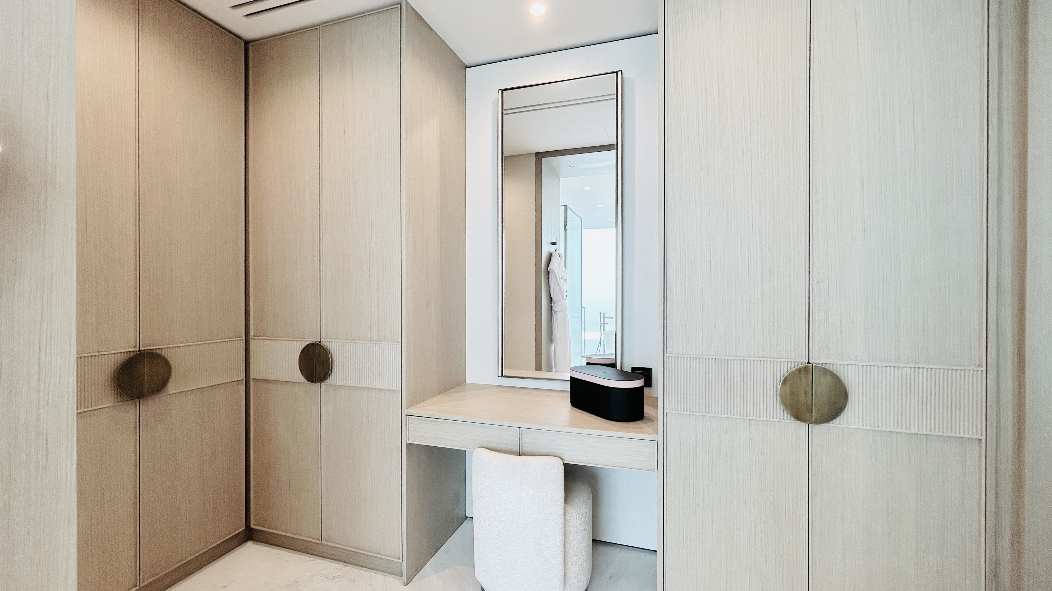 BRANDED RESIDENCE | WATERFRONT LIVING | HARBOUR