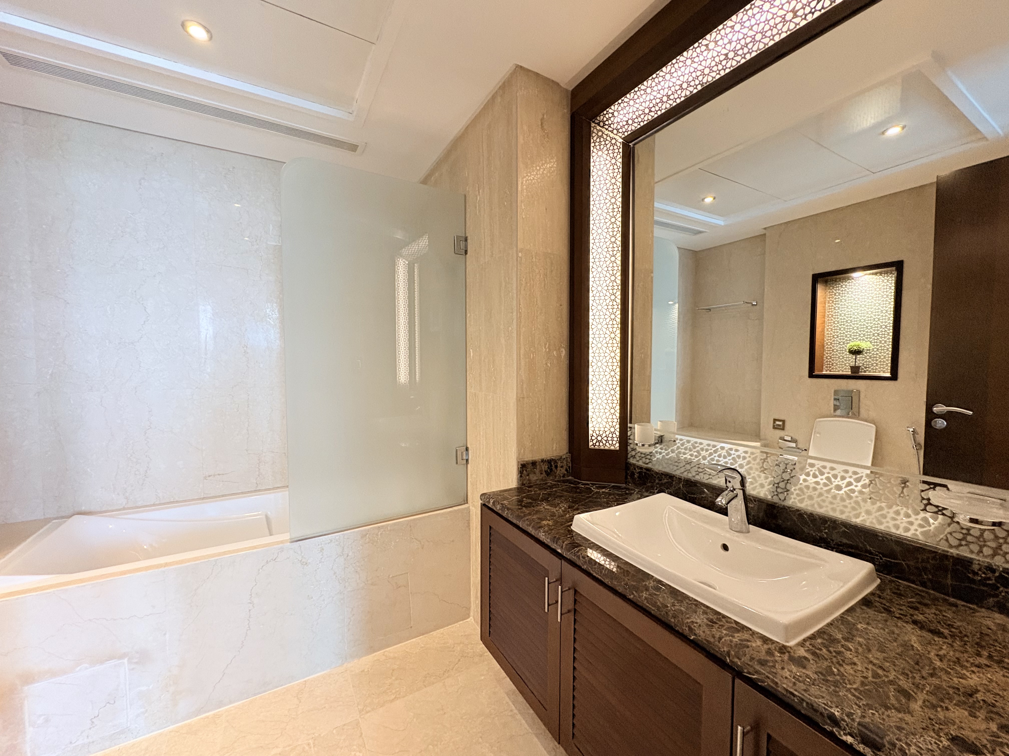BEACH VIEW | BALCONY | 2 BATHROOMS | REEF ISLAND