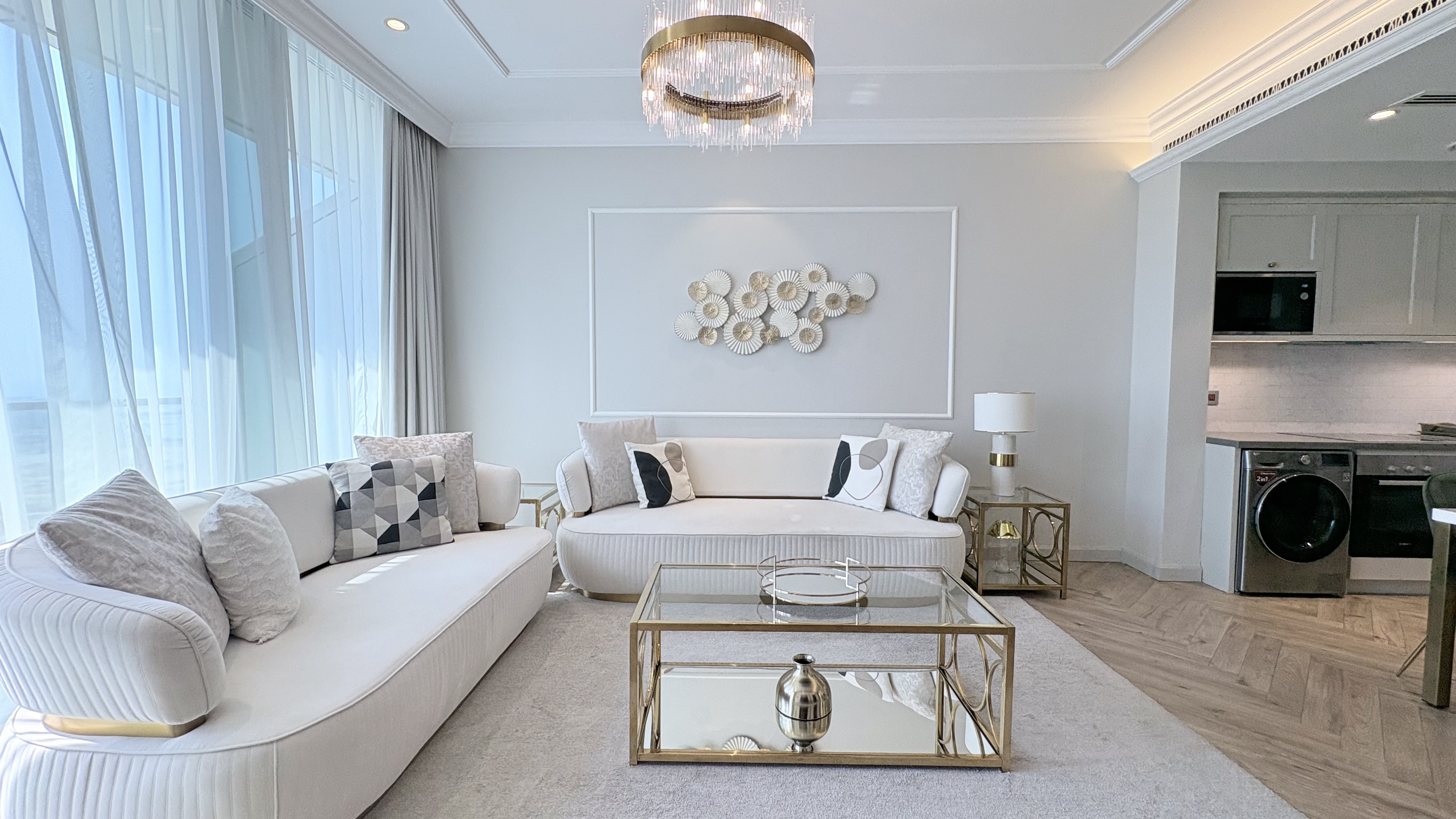 CITY VIEW | FURNISHED | HOUSEKEEPING | INCLUSIVE