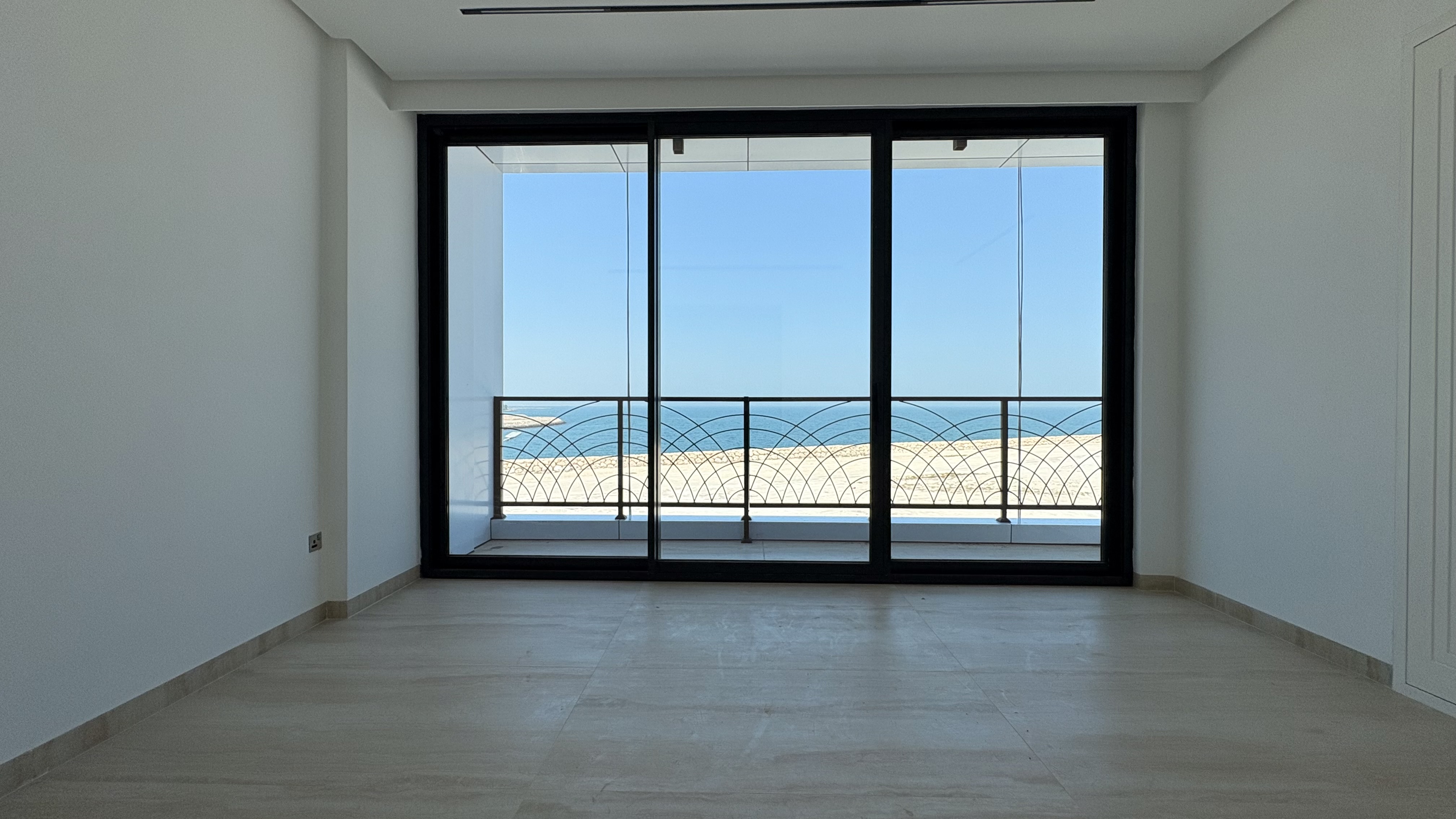 SEA VIEW | BALCONY | SEMI FURNISHED | WATERGARDEN CITY