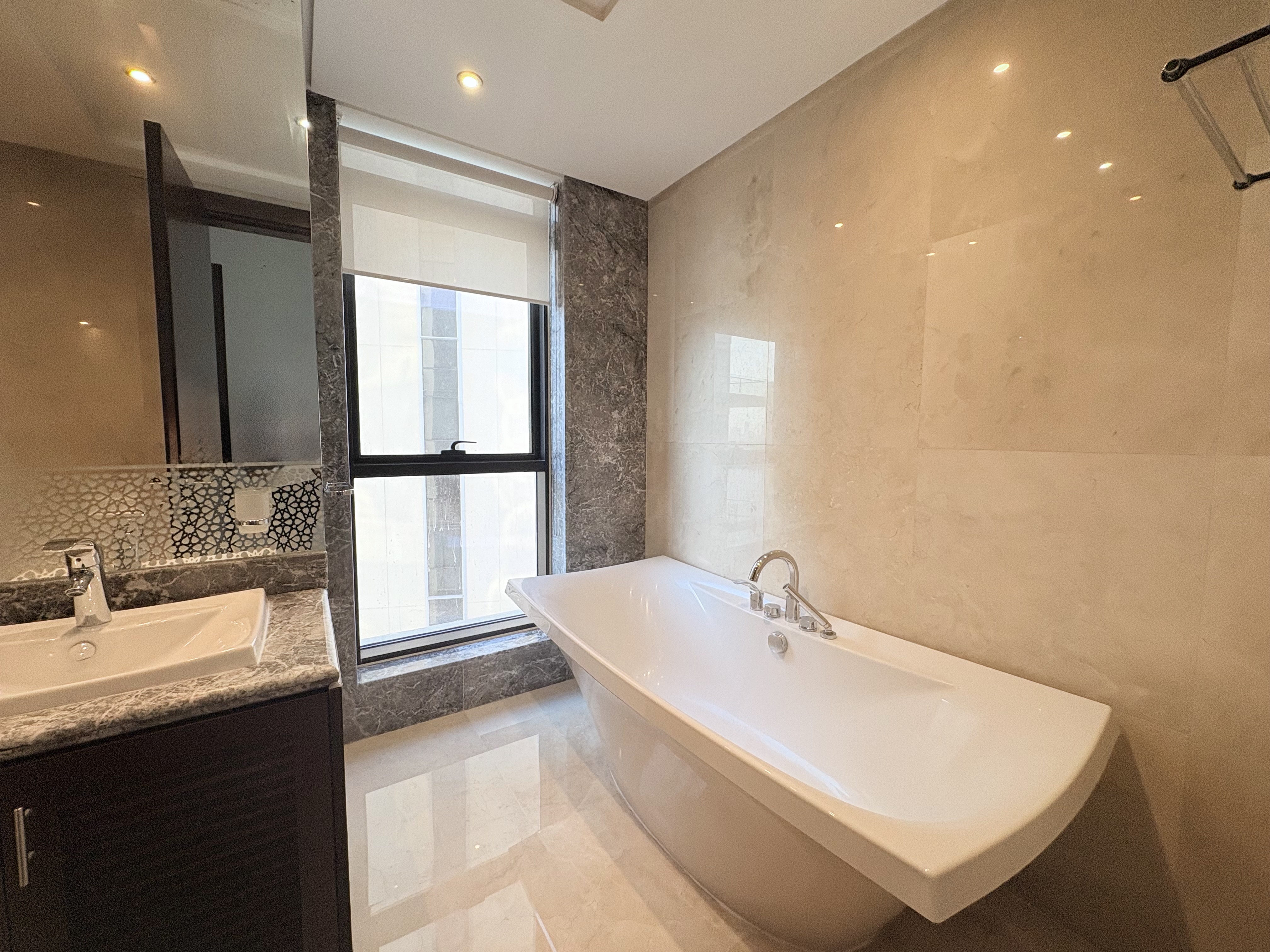 SEA VIEW | MAIDS ROOM | RENOVATED | FULLY INCLUSIVE