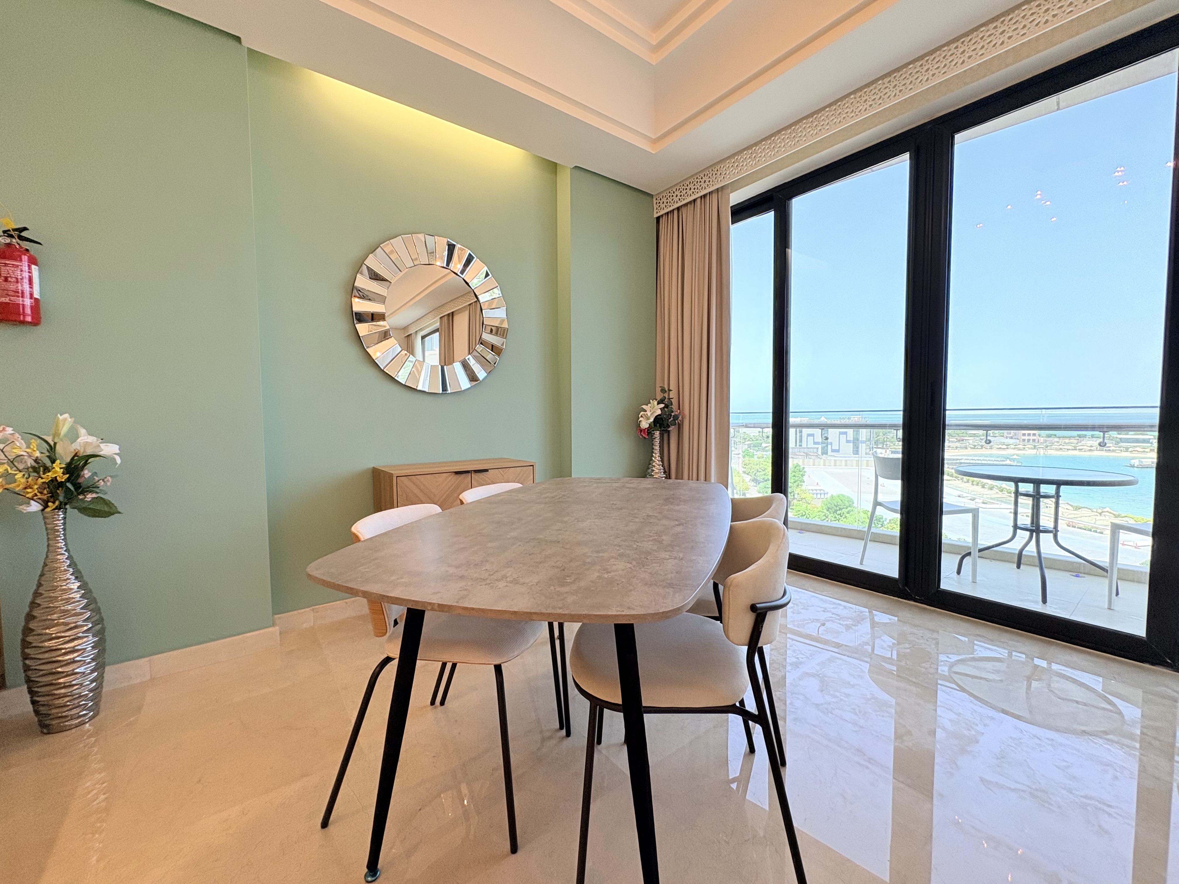 BEACH VIEW | BALCONY | SPACIOUS 1BR | REEF ISLAND