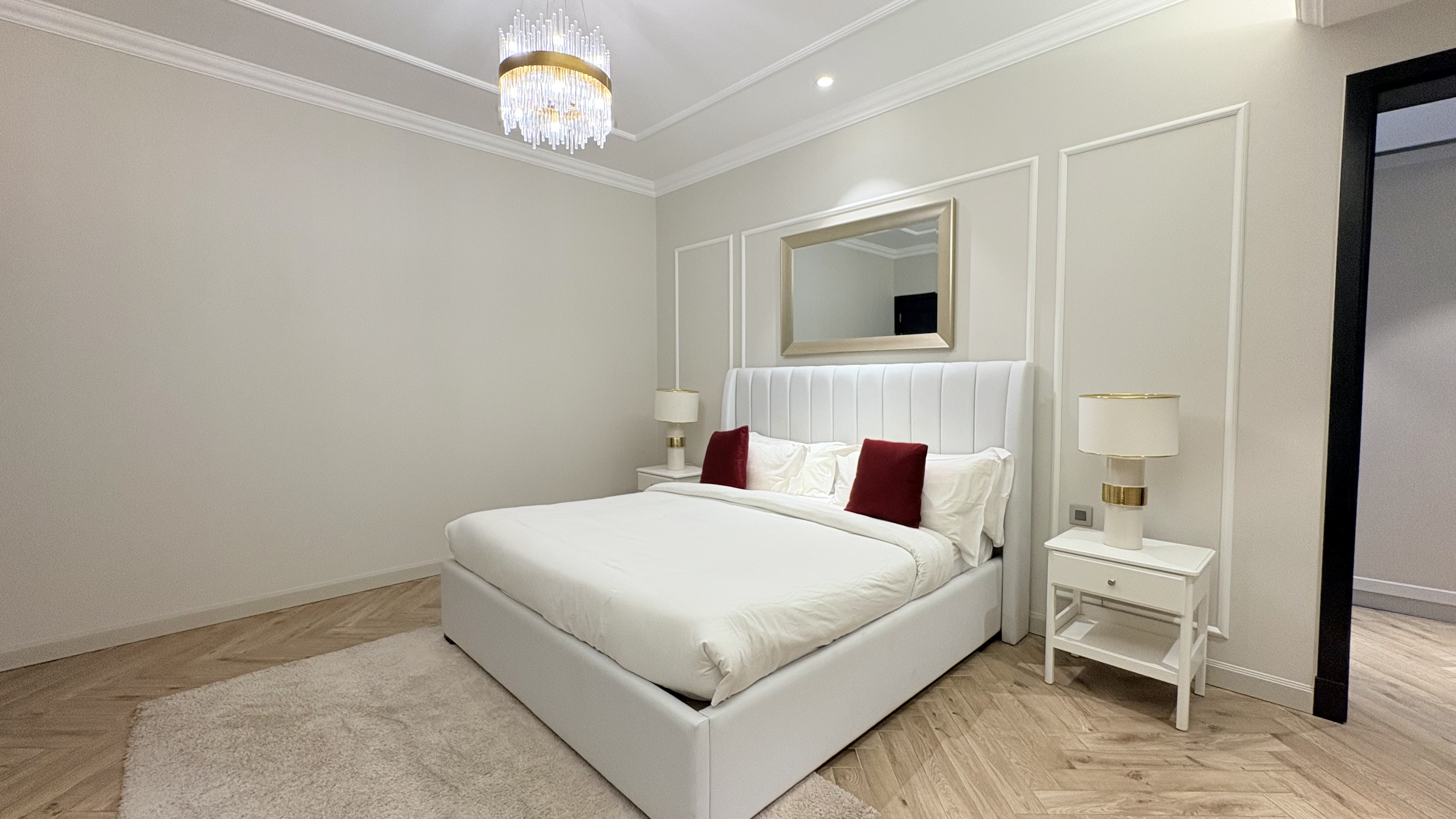 CITY VIEW | FURNISHED | HOUSEKEEPING | INCLUSIVE