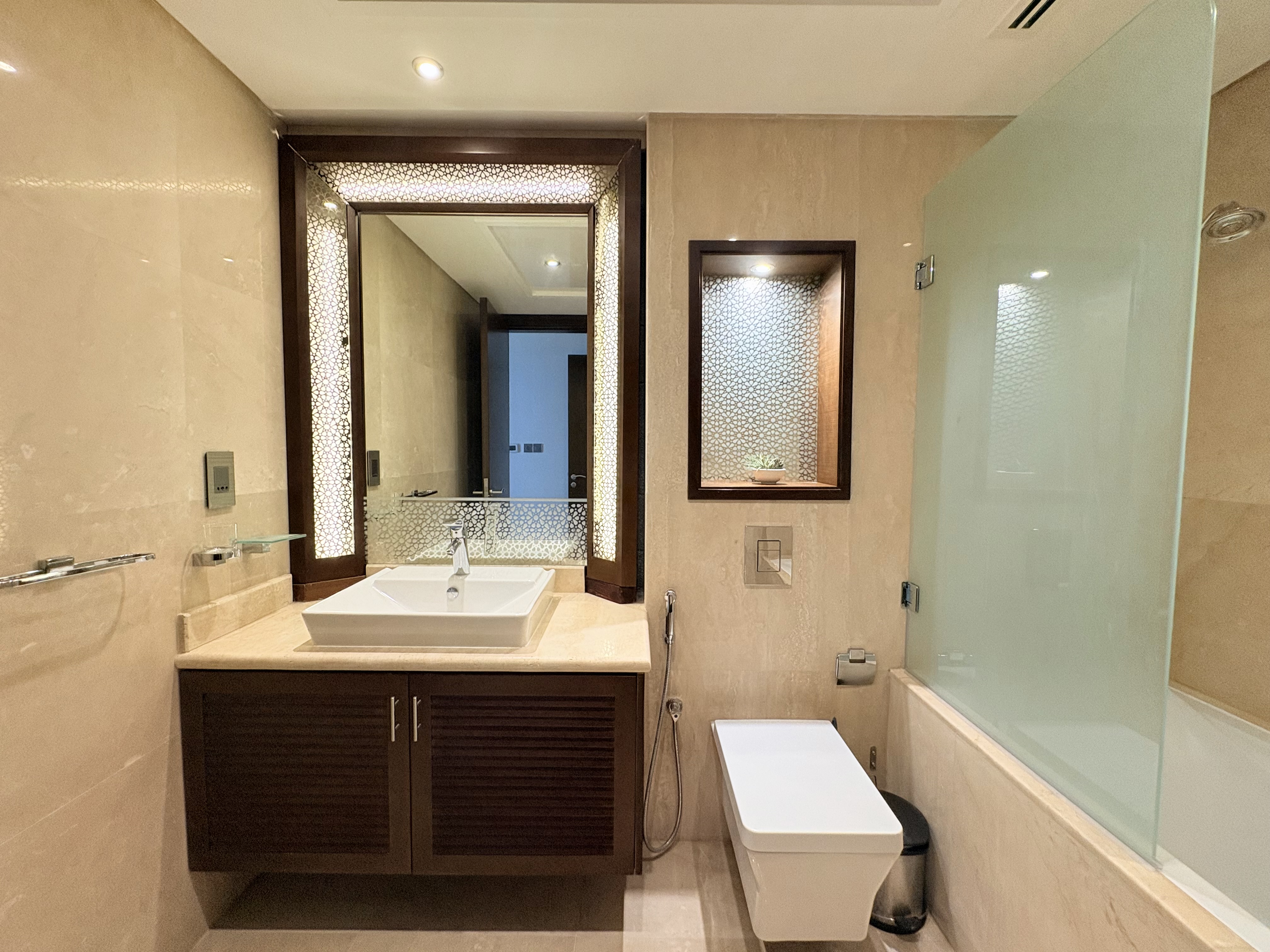 SEA VIEW | MAIDS ROOM | RENOVATED | FULLY INCLUSIVE