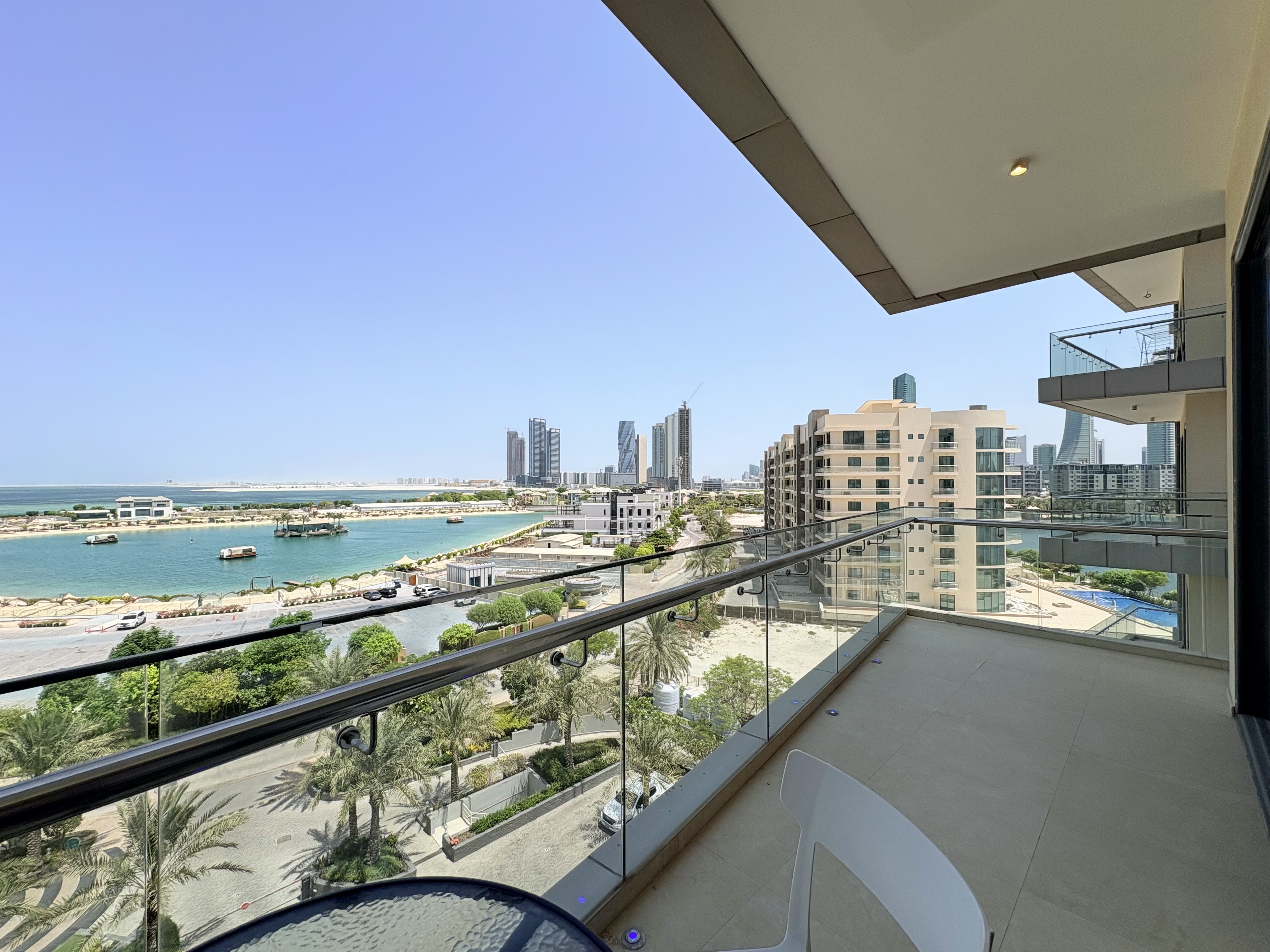 BEACH VIEW | BALCONY | SPACIOUS 1BR | REEF ISLAND