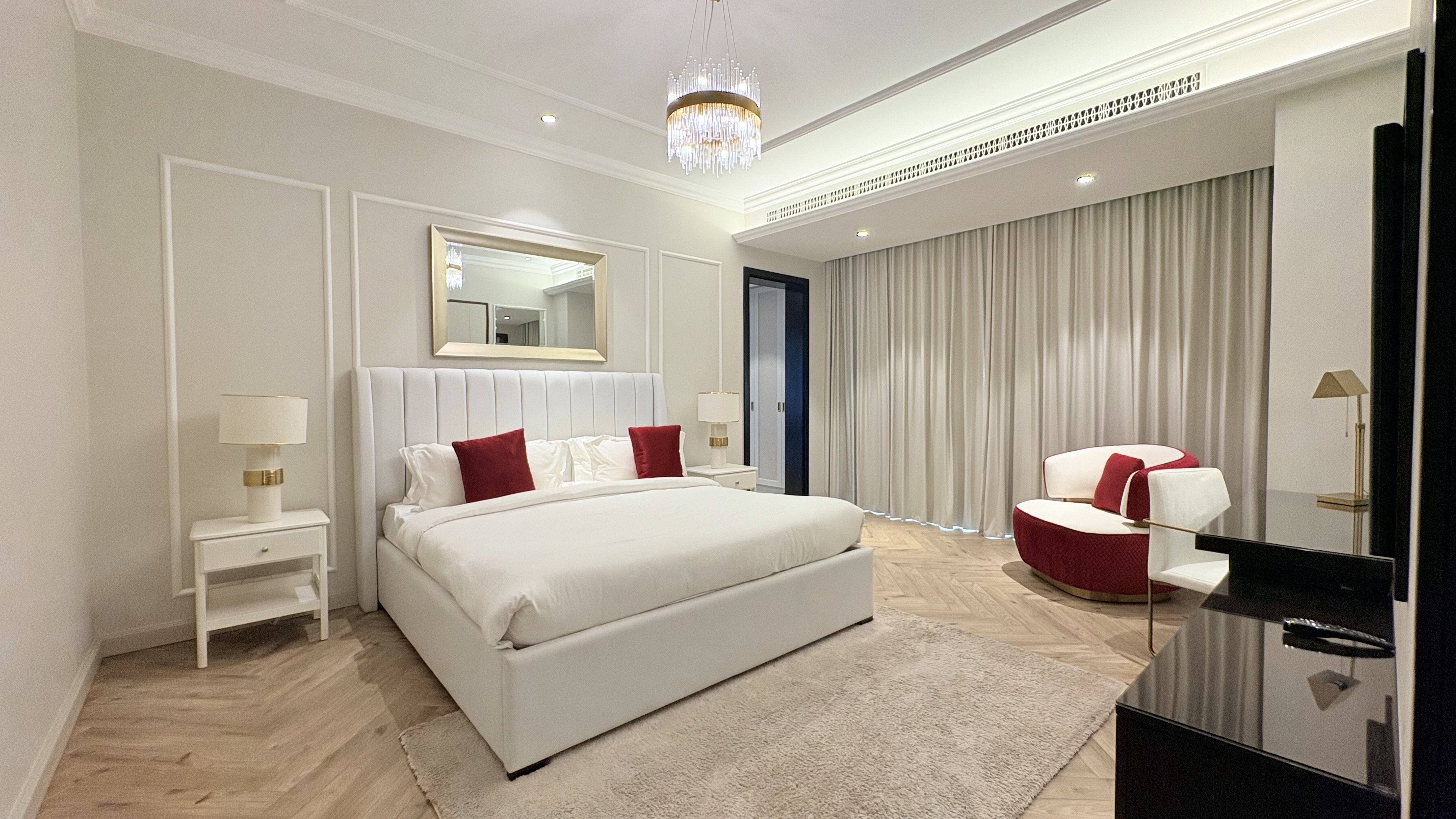 CITY VIEW | FURNISHED | HOUSEKEEPING | INCLUSIVE
