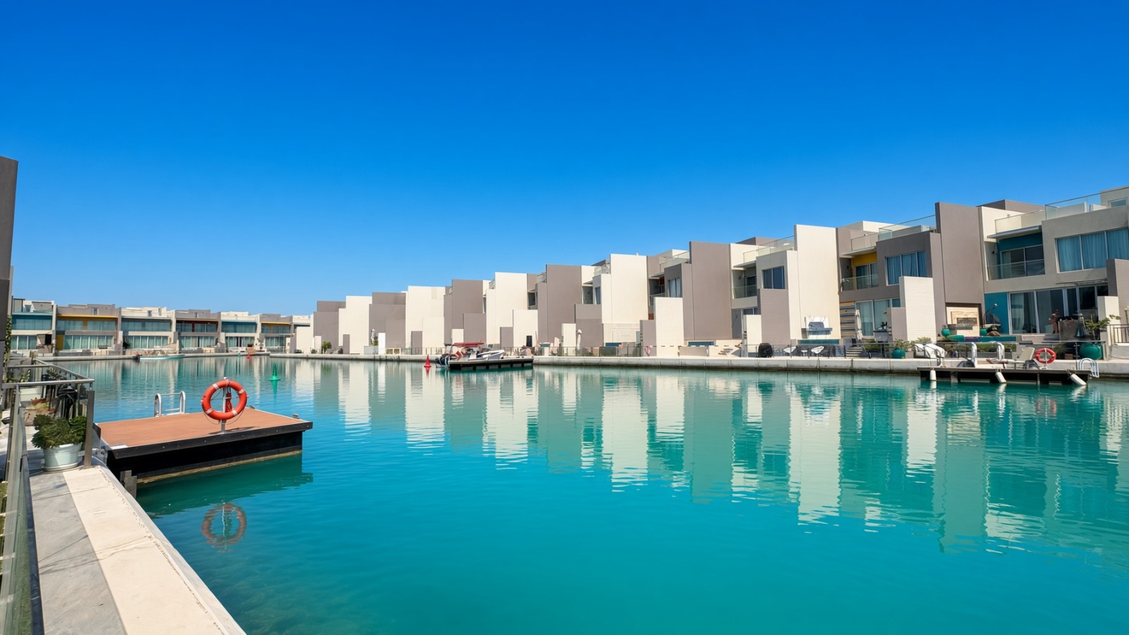 Corner Villa | Private Pool | Canal View | Naseem